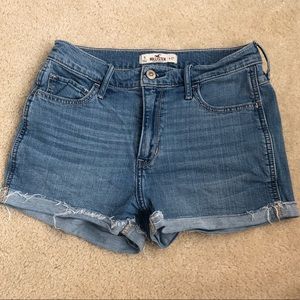 HOLLISTER High-Waisted Light Wash Jean Shorts